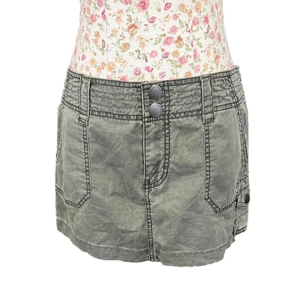 2000s Mossimo supply co cargo mini skirt size 9  Vintage summer